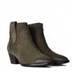 Ash - Boots - Hurricane Mud - Photo
