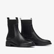 Unisa - Boots - Eric Black - Photo
