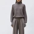 Molli - Pull - Nora Chataigne - Photo